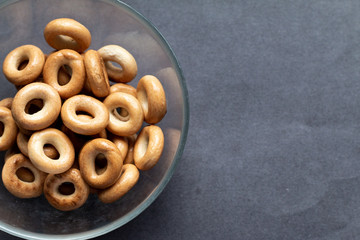 Small baked bagels snaks