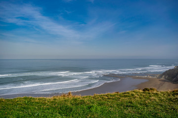Paisaje de la playa soleado