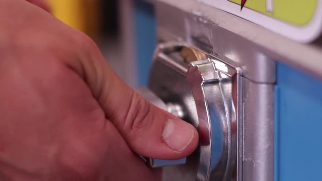 Slot machine mechanism
