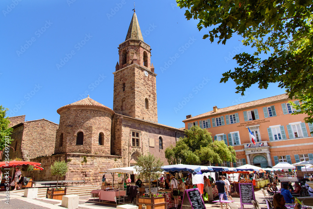 Wall mural Cathedral with market square