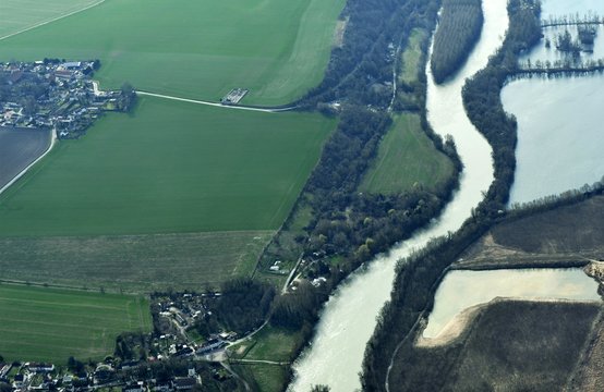 survol ...r&eacute;gion de roissy charles de gaulle