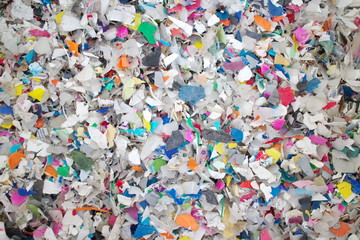 recycling shredded plastic pieces