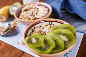muesli with kiwi