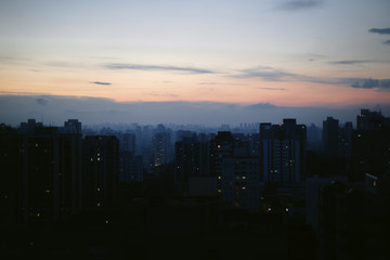 Fototapeta premium zachód słońca w mieście