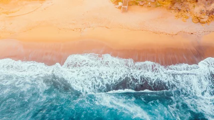 Zelfklevend Fotobehang Luchtfoto van golven en strand langs de Great Ocean Road, Australië © Judah