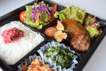 高級弁当　高級豚　ハンバーグ　焼肉　弁当