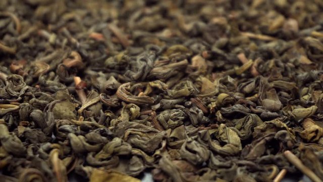 Dry Green Tea Leaves with Mint Rotating