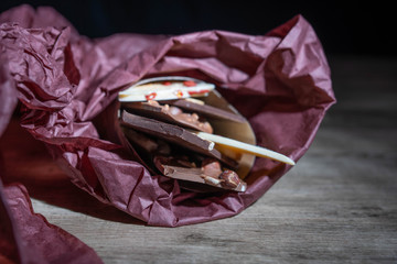 Edle Schokolade in Papier