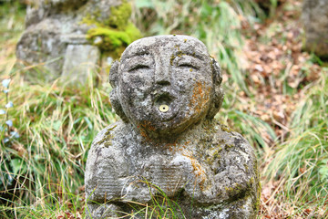 Obraz premium 京都嵯峨野の石仏