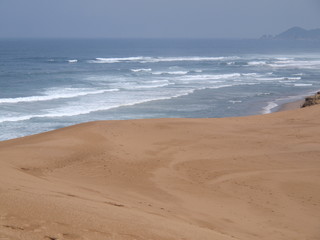 鳥取砂丘から海を望む景色