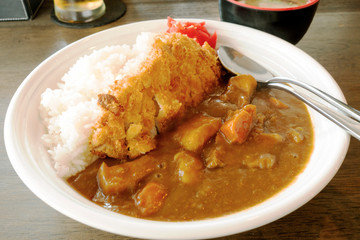 Curry fried rice with pork to Japan.