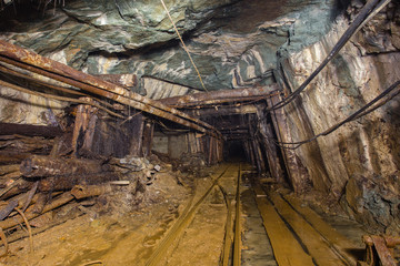 Naklejka premium Undeground gold mine tunnel drift