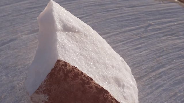 Blocco di marmo di Carrara con particolare brillantezza e lucidit&agrave;