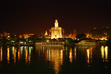 PAISAJE NOCTURNO DE SEVILLA