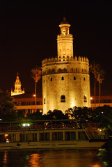 PAISAJE NOCTURNO DE SEVILLA