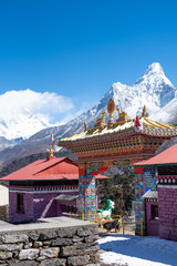 Fototapeta na wymiar Tengboche-Monastery-Nepal,everest-base-camp-trek-route タンボチェ僧院