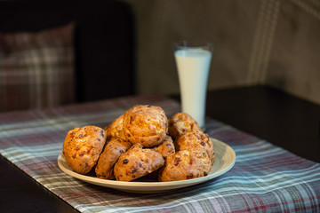small round buns