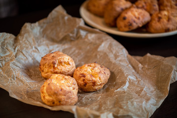 small round buns