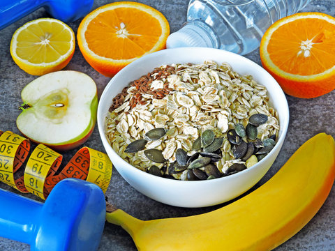 https://www.shutterstock.com/ru/image-photo/fitness-food-concept-oatmeal-fruits-nuts-1121284241?src=7Y4s2nzaxkuFZJ9DqpHlzw-1-41