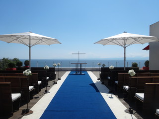 屋外の結婚式場