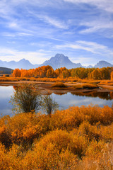 Grand Tetons range from Oxbow bend in autumn time