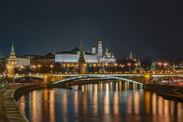 Fototapeta na wymiar Russia, Moscow, evening landscape view of the Kremlin from the Patriarchal bridge