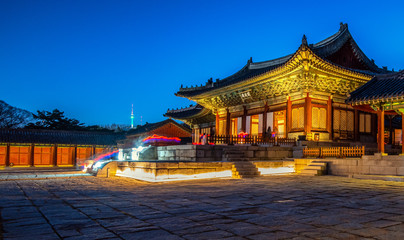 Naklejka premium Festival night lights at Changgyeonggung palace in seoul south Korea 