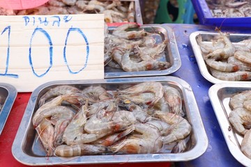 fresh shrimp at street food