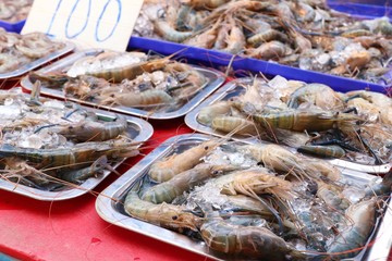 fresh shrimp at street food