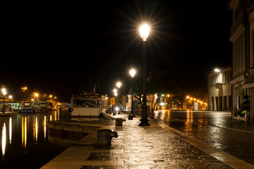 Porto canale di notte