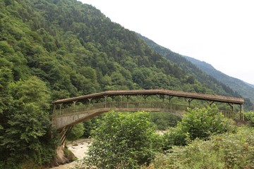 Fototapeta na wymiar Old wooden bridge.trabzon/turkey