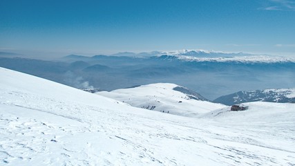 Obraz premium beautiful winter skiins season in sar planina in macedonia