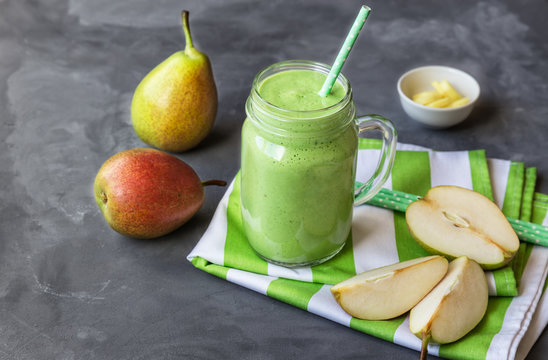 Pear Ginger Smoothie In Jar