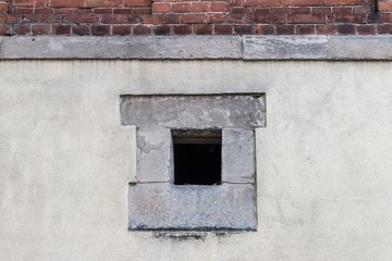 Alte historische Fensteröffnung ohne Fenster, Deutschland