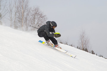 Fototapeta na wymiar skier on ski slope