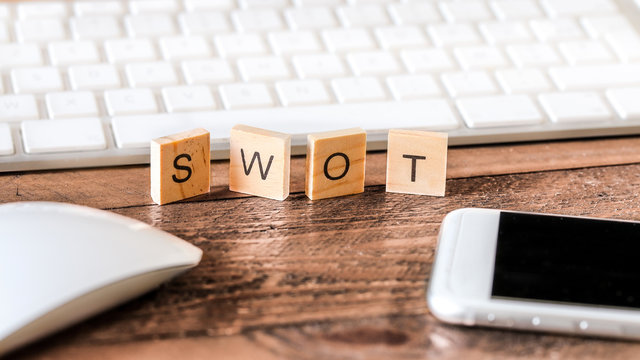 Letters on wooden pieces : SWOT