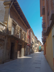 Vistas de las calles de Santo Domingo de la Calzada, en  La Rioja verano de 2018