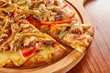 Western-style catering pizza