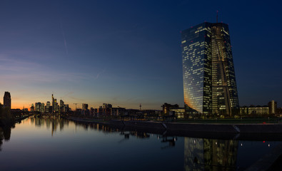 Obraz premium Frankfurt - Main, City-Skyline und EZB
