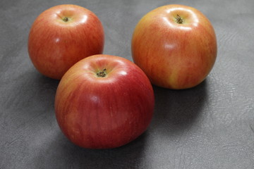 Very juicy red apples.