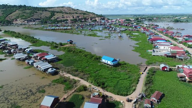 Collection 4K Asie | Cambodge | Village de la r&eacute;gion de Siemreap vue du ciel