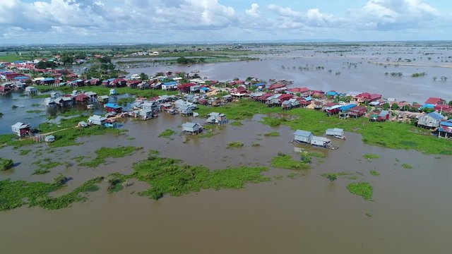 Collection 4K Asie | Cambodge | Village de la r&eacute;gion de Siemreap vue du ciel