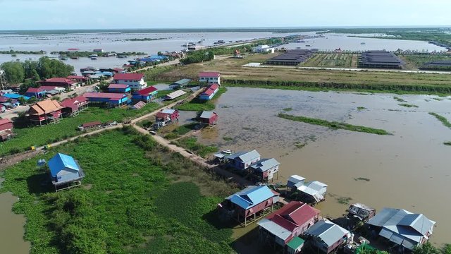 Collection 4K Asie | Cambodge | Village de la r&eacute;gion de Siemreap vue du ciel