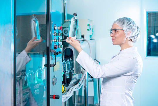 Water bottling line for processing and bottling pure spring water