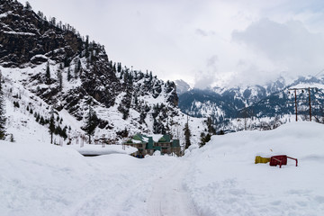 Fototapeta na wymiar Mesmerizing Beauty Of Himachal Pradesh In Winter