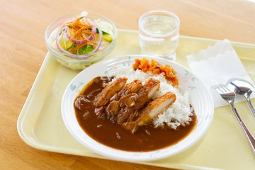 カツカレー