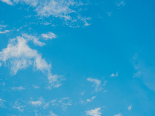 Fototapeta na wymiar white cloud on blue sky