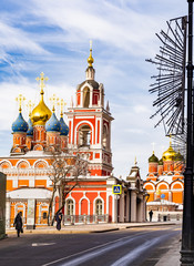 Fototapeta na wymiar Church in the center of Moscow