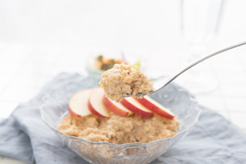 Oatmeal and sliced ​​apples