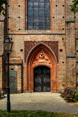 Ornamental geschmücktes Südportal der Stadtkirche St. Gotthardt in Brandenburg an der Havel